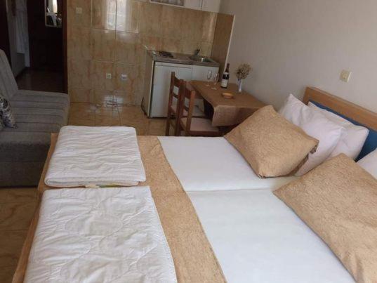 Apartment N *
